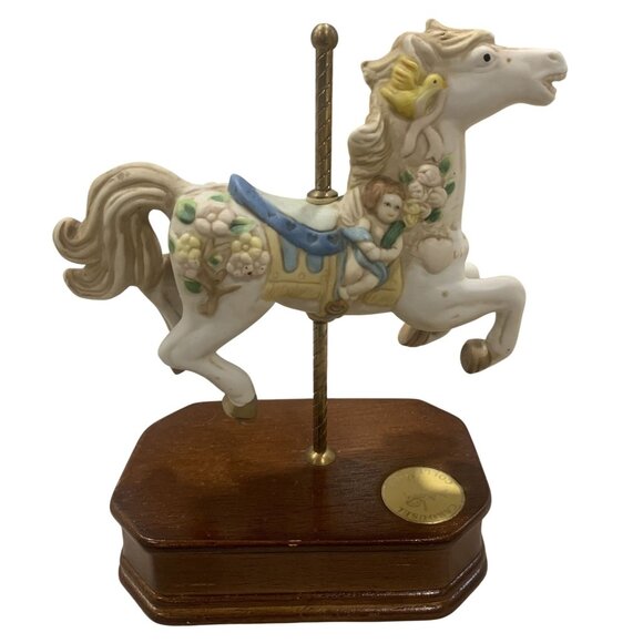 Vintage Memories Of Yesterday Carousel Horse By Mabel Lucie Attwell Music Box - Picture 4 of 7